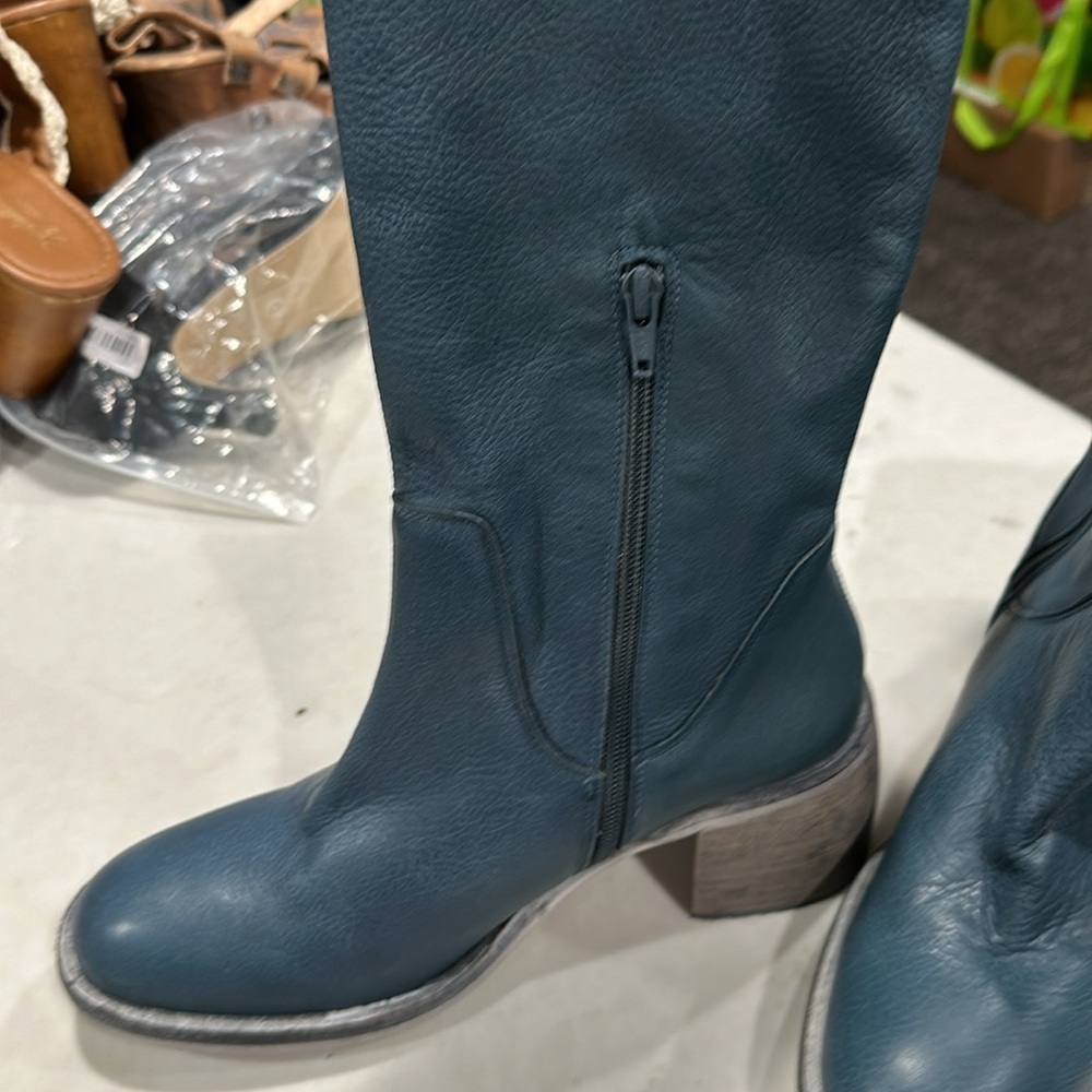 Free people knee-high boots in the color teal in a size 9 - Picture 3 of 5
